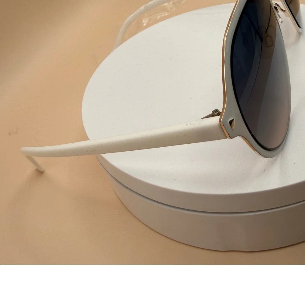 Velvet‎ Eyewear White Gold Aviator Sunglasses with Gradient Lenses and Case